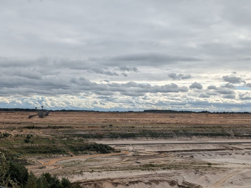 File:Nolo Tagebau Hambach.jpg